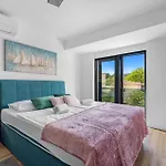 2 Bedroom Gorgeous In * Jezera
