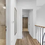 2 Bedroom Gorgeous In Apartamento