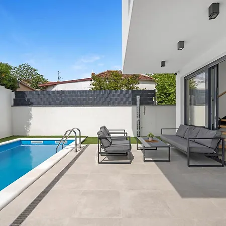 2 Bedroom Gorgeous In アパート