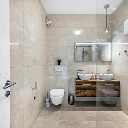 2 Bedroom Gorgeous In * イェゼラ