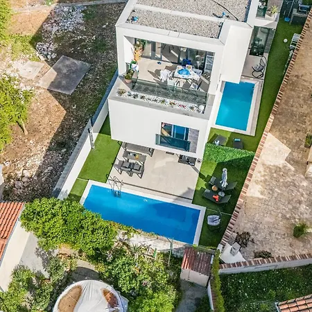 2 Bedroom Gorgeous In * イェゼラ