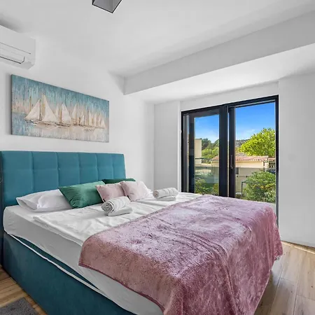 2 Bedroom Gorgeous In * イェゼラ