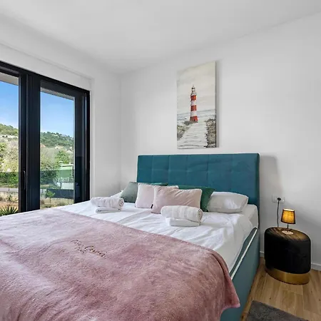 アパート 2 Bedroom Gorgeous In イェゼラ