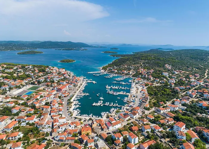 2 Bedroom Gorgeous In Lejlighed Jezera