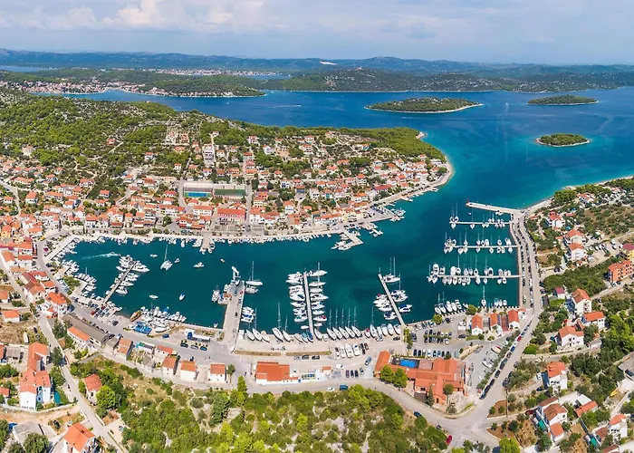 2 Bedroom Gorgeous In * Jezera