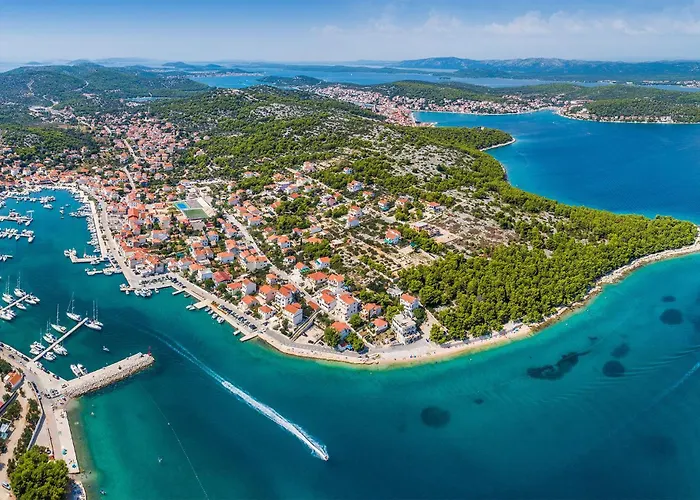 2 Bedroom Gorgeous In * Jezera