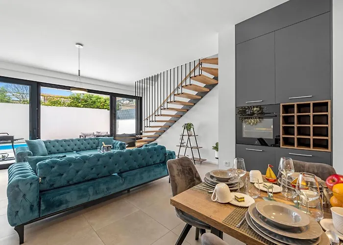 2 Bedroom Gorgeous In Jezera